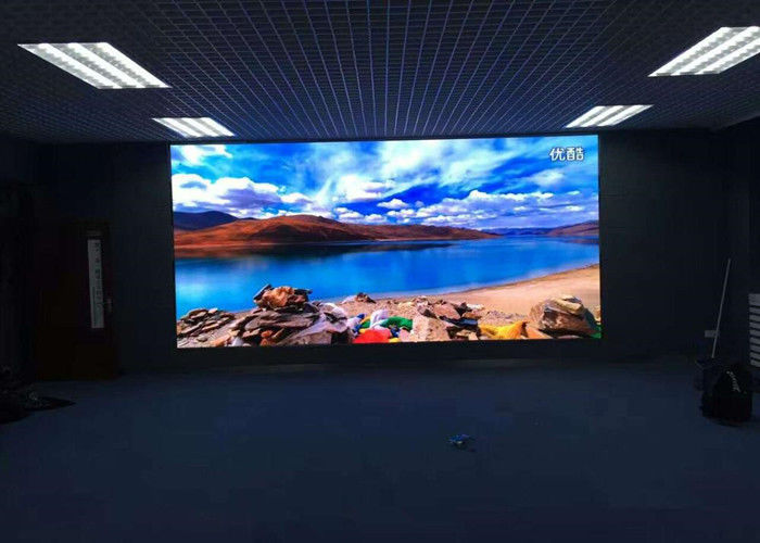 중국 호텔 로비 P4 실내 광고 발광 다이오드 표시, 400W LED 영상은 4m 전망 거리를 깝니다 공장