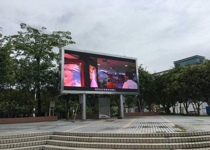 중국 상업적인 옥외 광고 발광 다이오드 표시 스크린 Windows는 7 8 10 체계를 운영합니다 공장